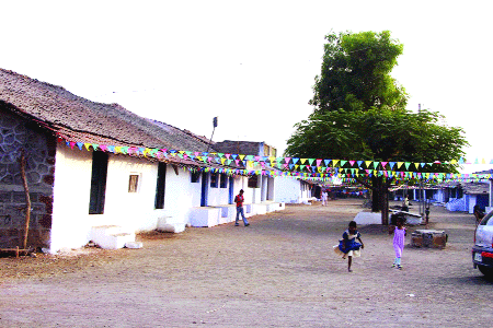 Gujarat parish an example of peace