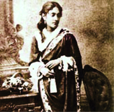 Tagore woman and her tales