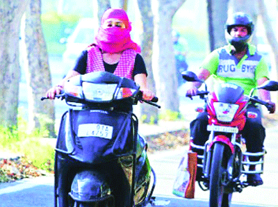 2-wheelers pollute 50% more than 4-wheelers