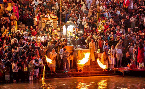Kumbh Mela begins in Nashik, thousands take holy dip