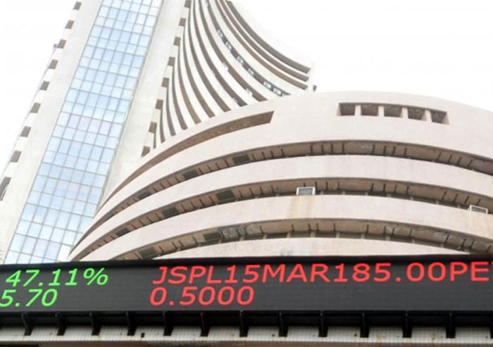 Equity indices open in green; IT stocks rise