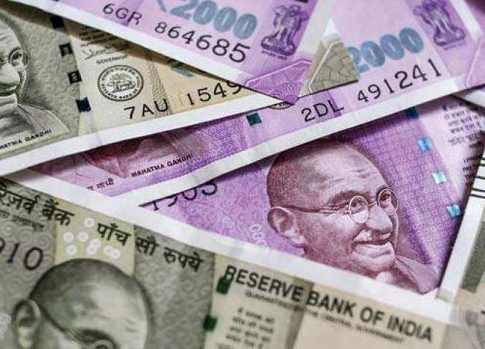 Rupee to stablise on its own, dip not due to domestic factors: Govt