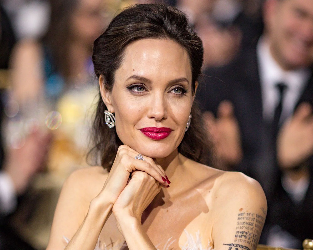 Angelina Jolie to star in thriller 'The Kept'