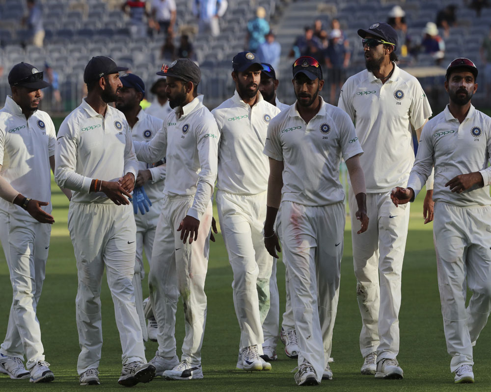 Australia end day one at 277/6 against India