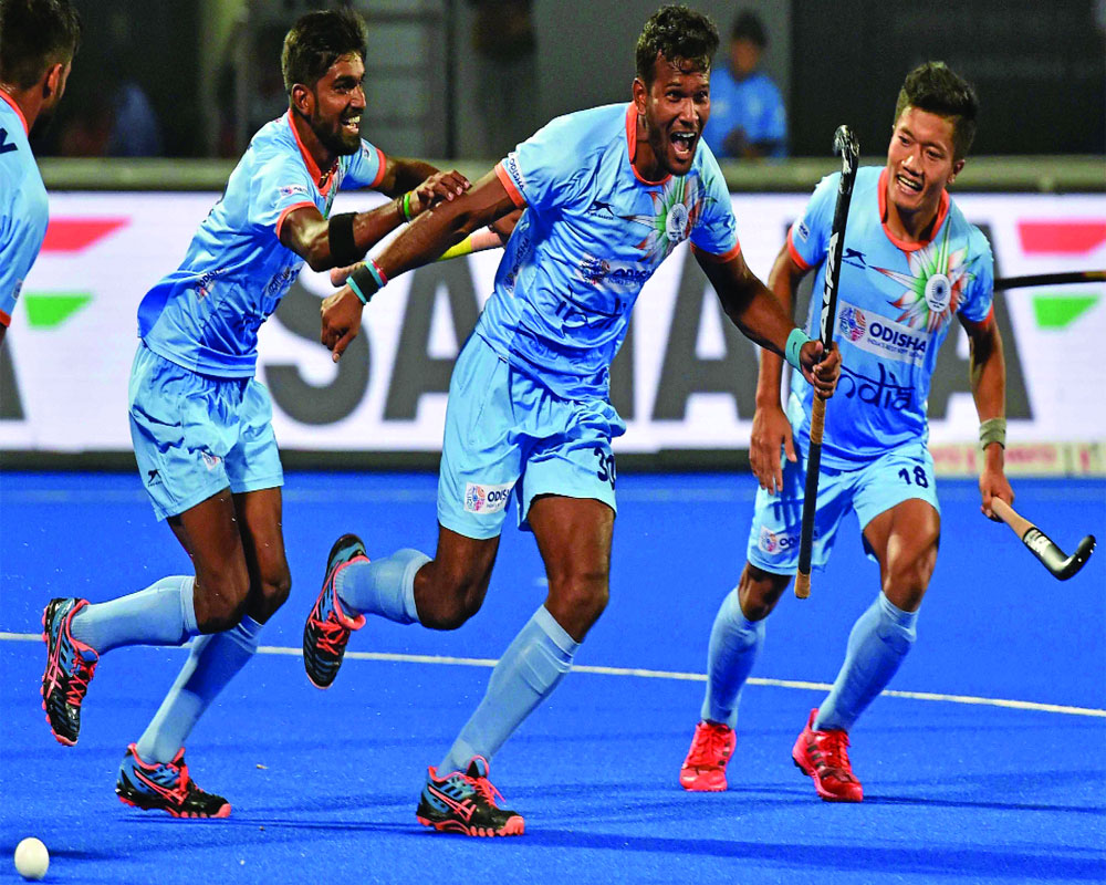 Five star India enter last-8
