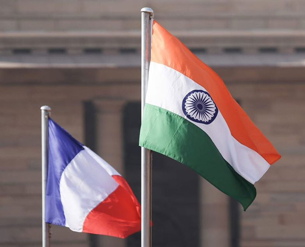 France fears damage after Hollande fans controversy over India arms deal