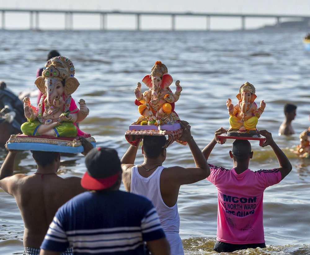 Ganesh festival concludes, devotees bid adieu to God
