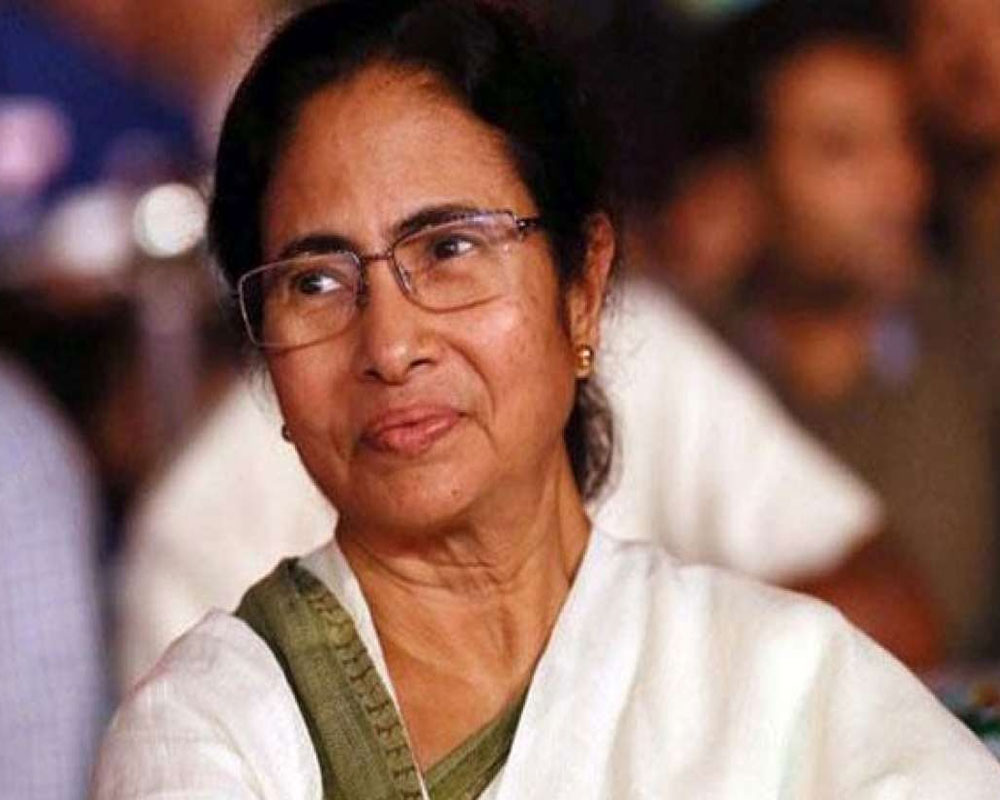 Humanitarian obligation to give refugee to migrants: Mamata