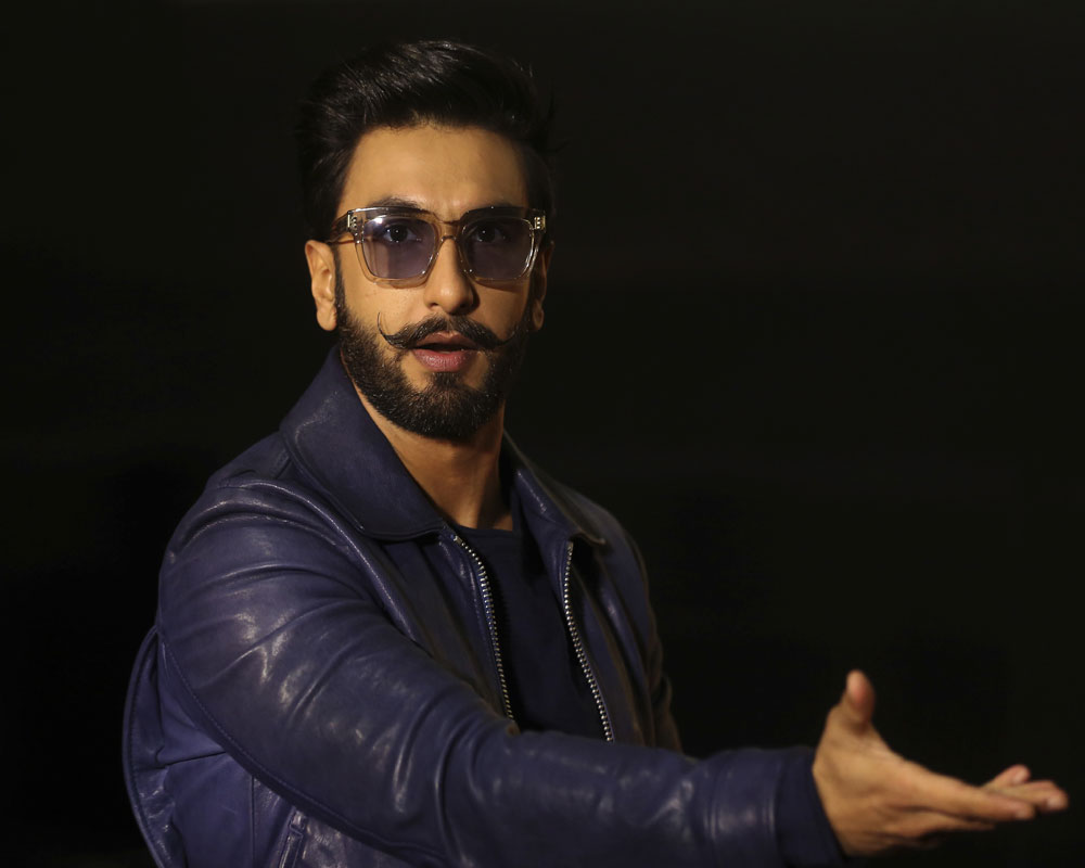 I don't feel any pressure, but have responsibility towards acting: Ranveer Singh