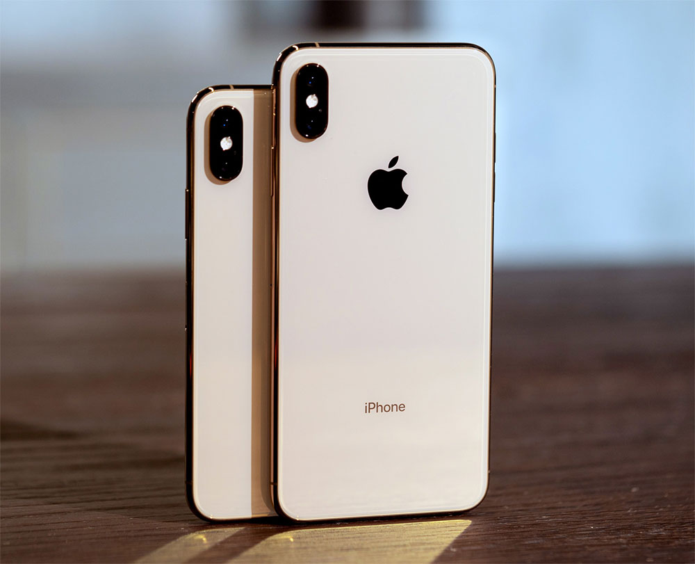 iPhone XS Max outdoes XS in early sales