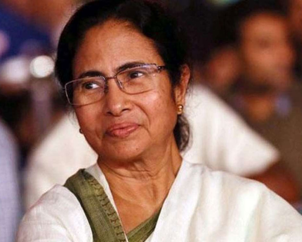 Mamata urges media to report truth