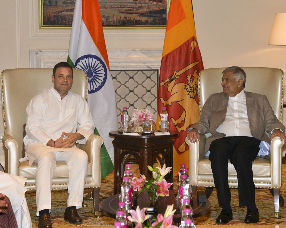 Manmohan Singh, Rahul meet visiting Lankan PM