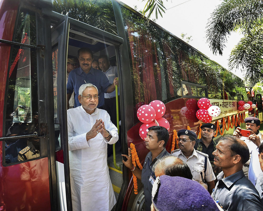 Nitish flags off bus service between India and Nepal