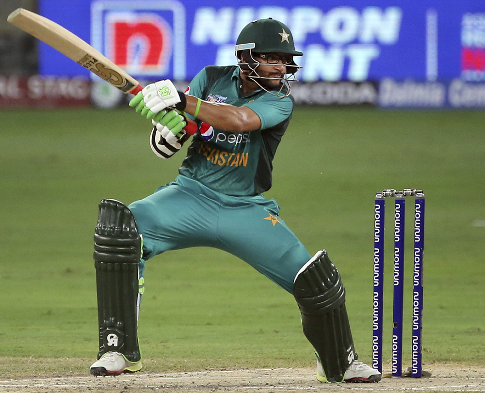Pakistan elect to bat against India