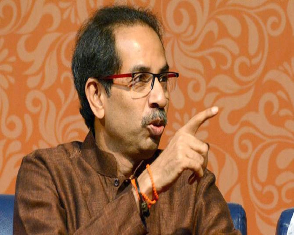 People need home delivery of aid, not of liquor: Uddhav