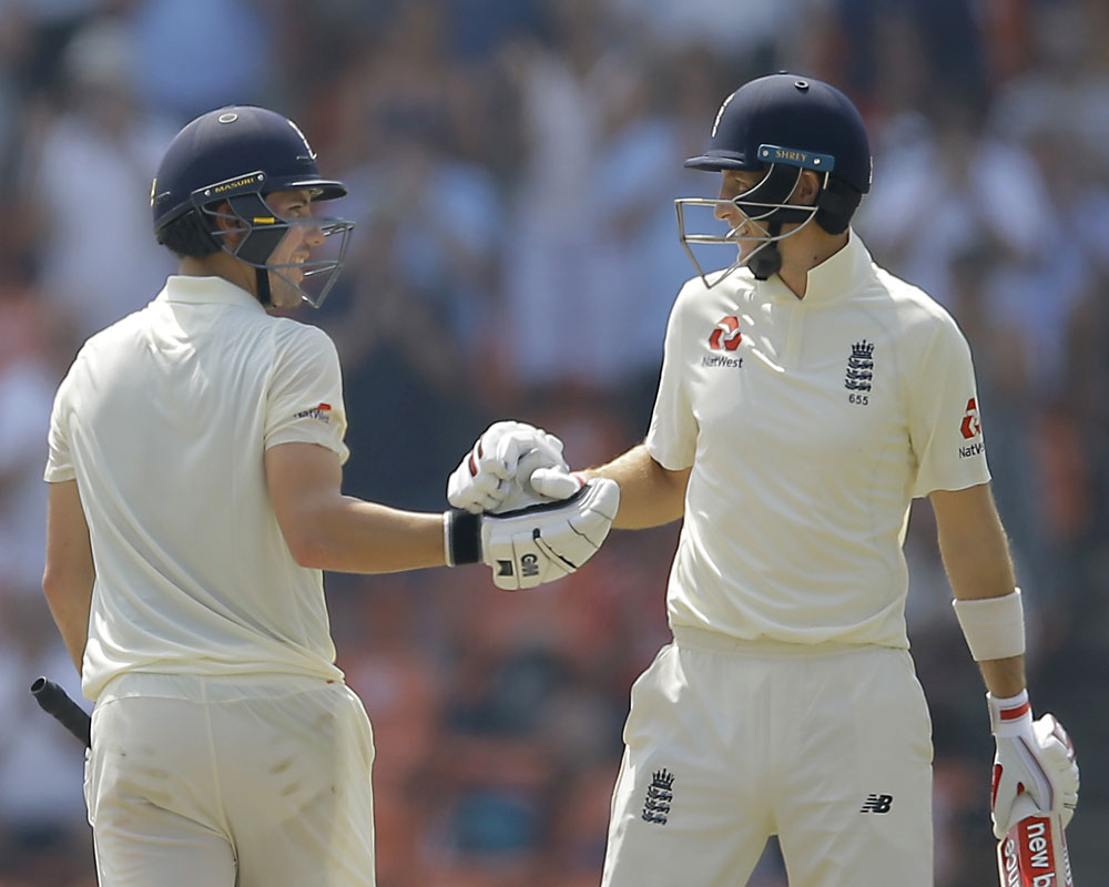 Root's 98 gives England 200-plus lead in second Test