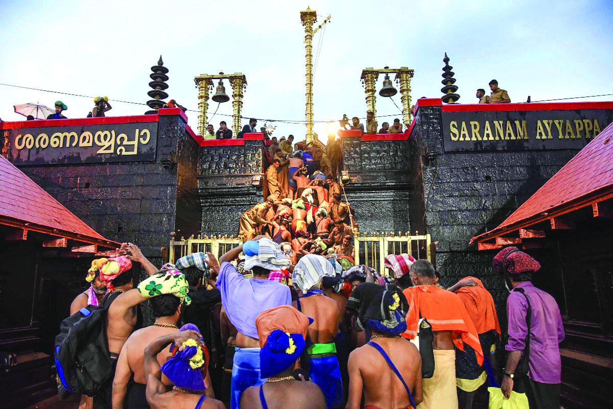 Sabarimala opens,  Trupti packed off to Pune amid protests