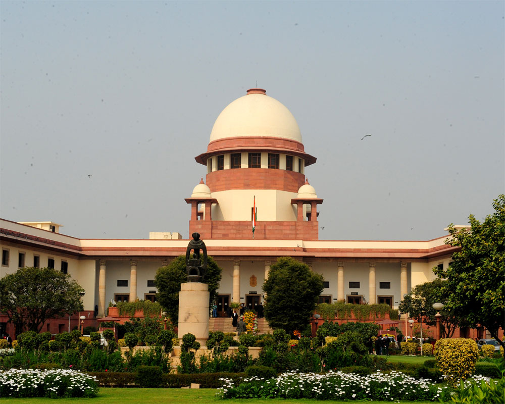 SC pronounces verdict on entry of women of menstrual age in Sabrimala temple