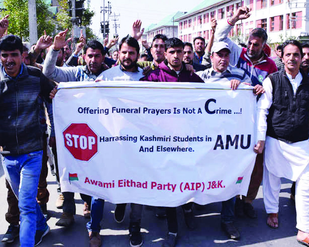 Secularise Aligarh University