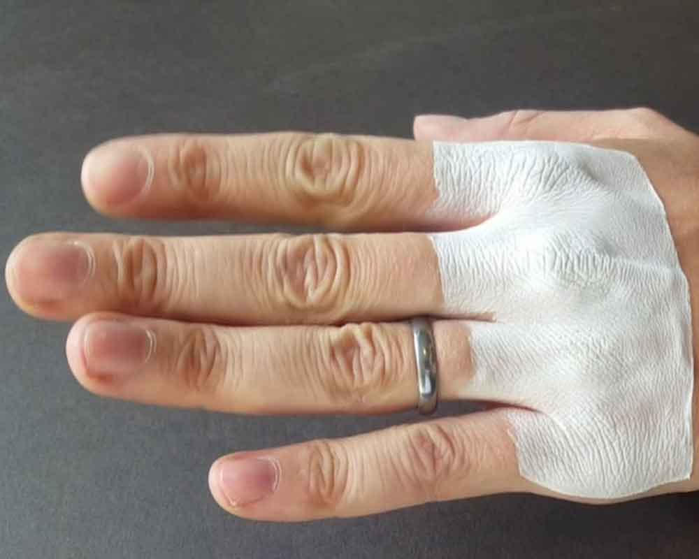 Self-powered e-bandage speeds wound healing