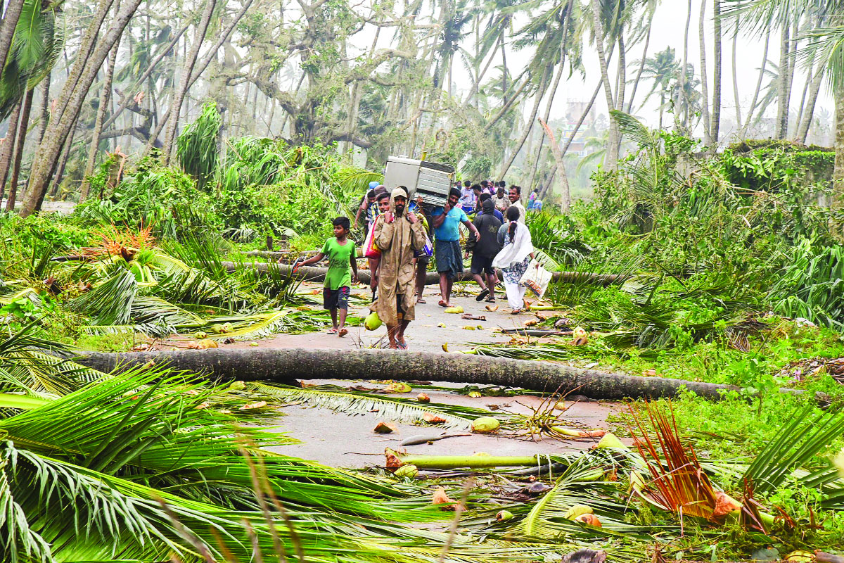 Titli kills 8 in AP, ravages Odisha