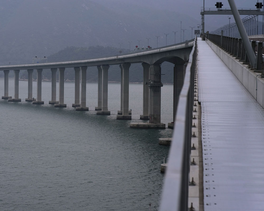 World's longest sea bridge between China-Hong Kong to open on Oct 24