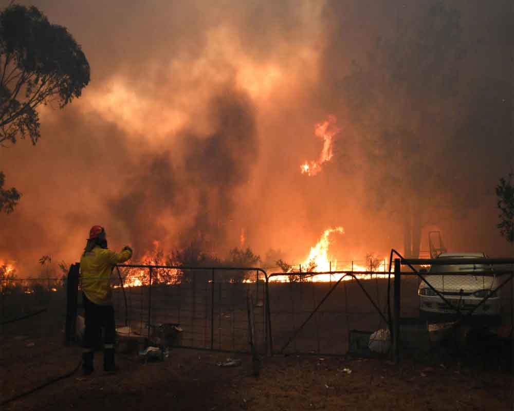 'Catastrophic' conditions as bushfires rage in Australia