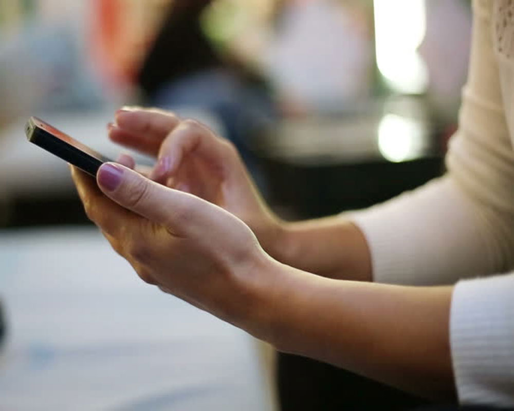 1 in every 3 women receives inappropriate calls, SMS: Survey