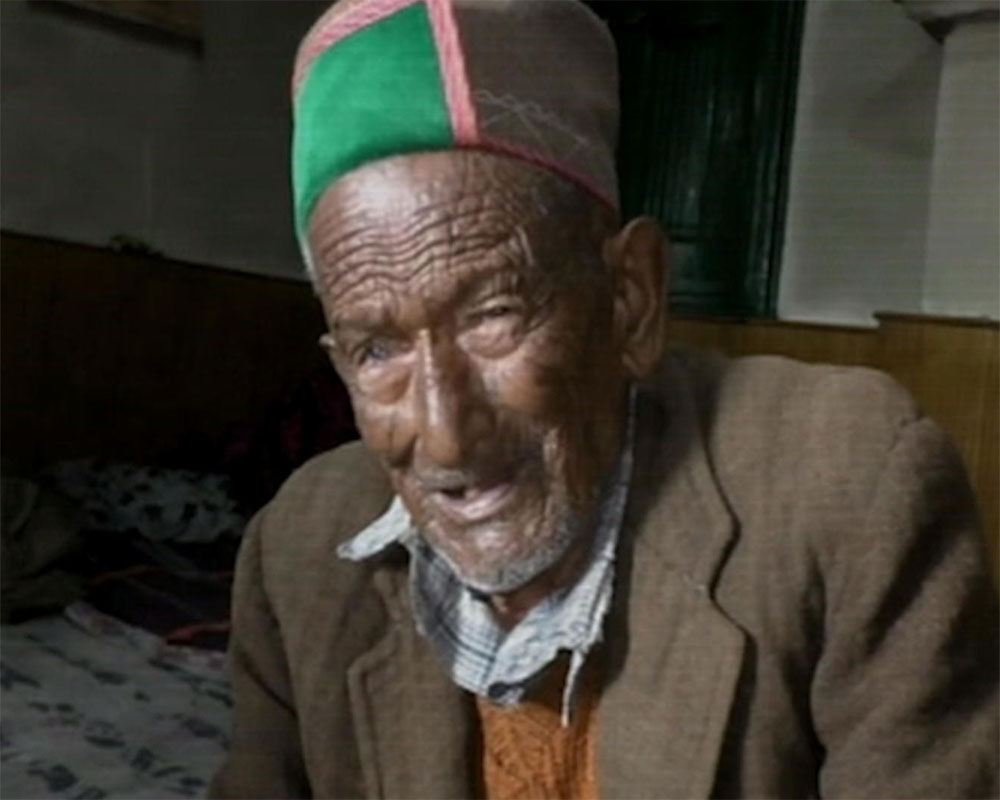 102-year-old voter casts ballot in Himachal