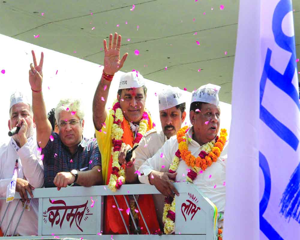 AAP tie-up hope dim, Cong may list candidates today