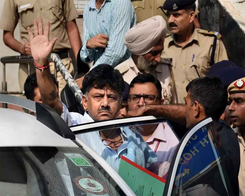 Ahmed Patel, Anand Sharma meet D K Shivakumar in Tihar Jail