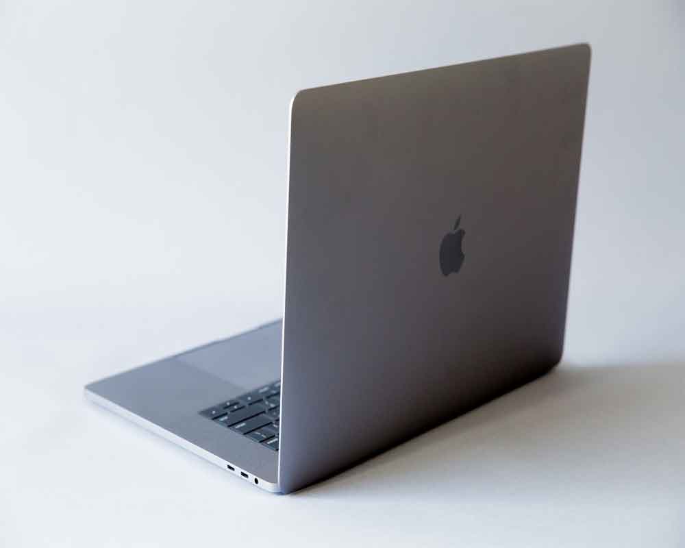 Apple introduces 1st, fastest 8-core MacBook Pro