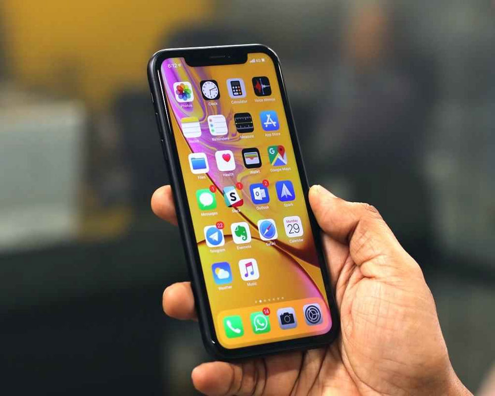 Apple with HDFC slashes iPhone XR price in India