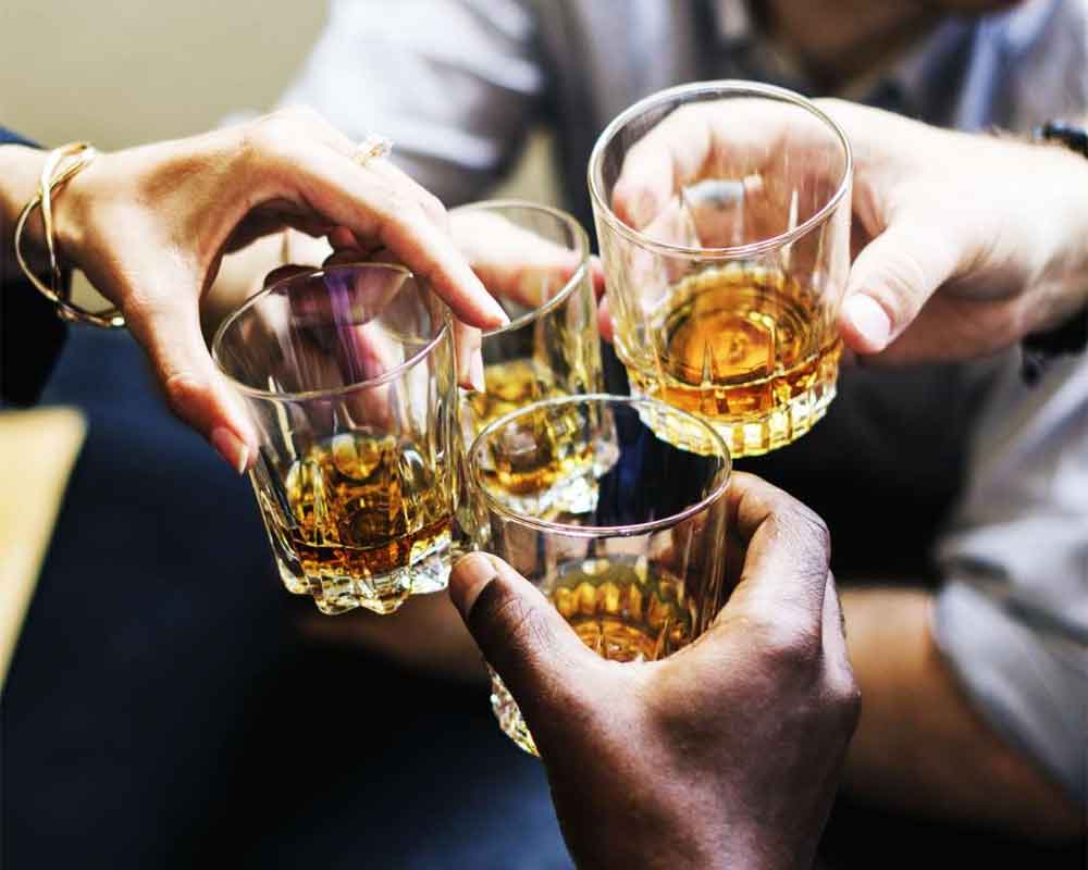 Binge drinking teens may face higher anxiety risk later: Study