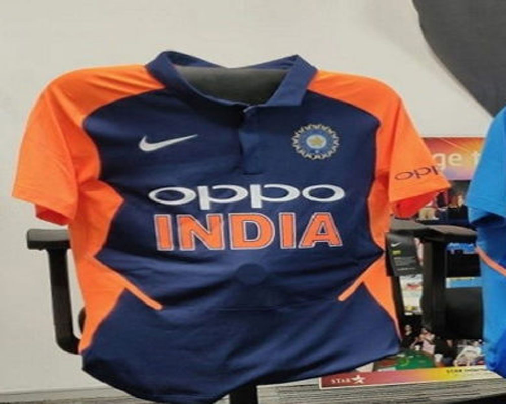 Cong, SP leaders suspect politics behind India's orange WC jersey,  BJP calls them 'myopic'