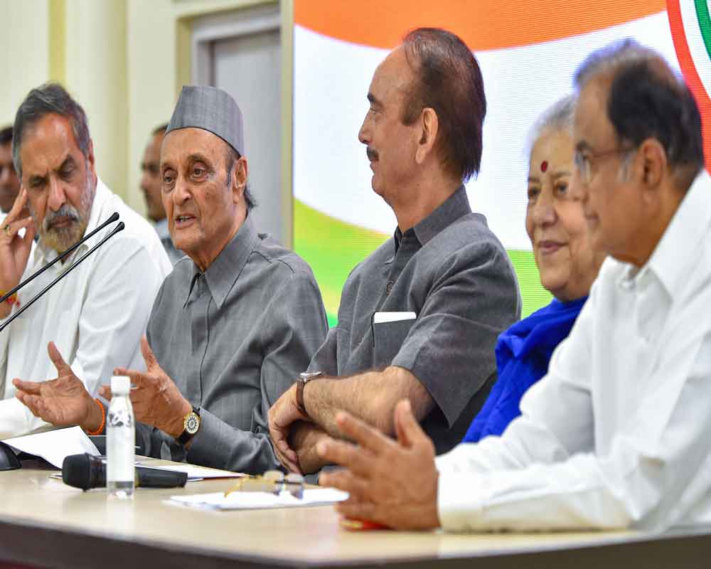 Cong leaders likely to discuss Kashmir at CWC meeting this evening