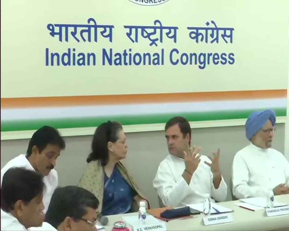 Cong Working Committee meets to review Lok Sabha poll debacle, Rahul may offer to quit