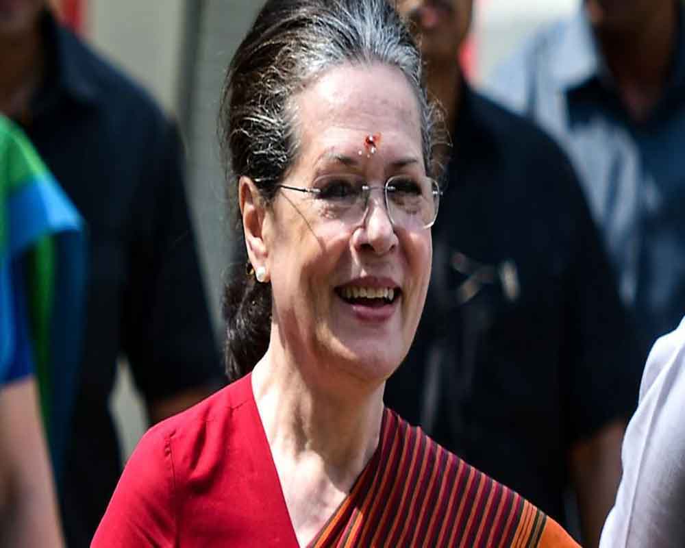Congress meets at Sonia's house to decide parliament strategy