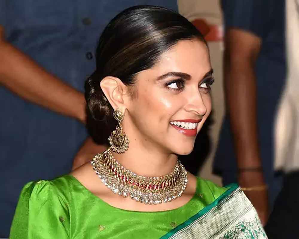 Deepika Padukone Casts Vote Clears Confusion