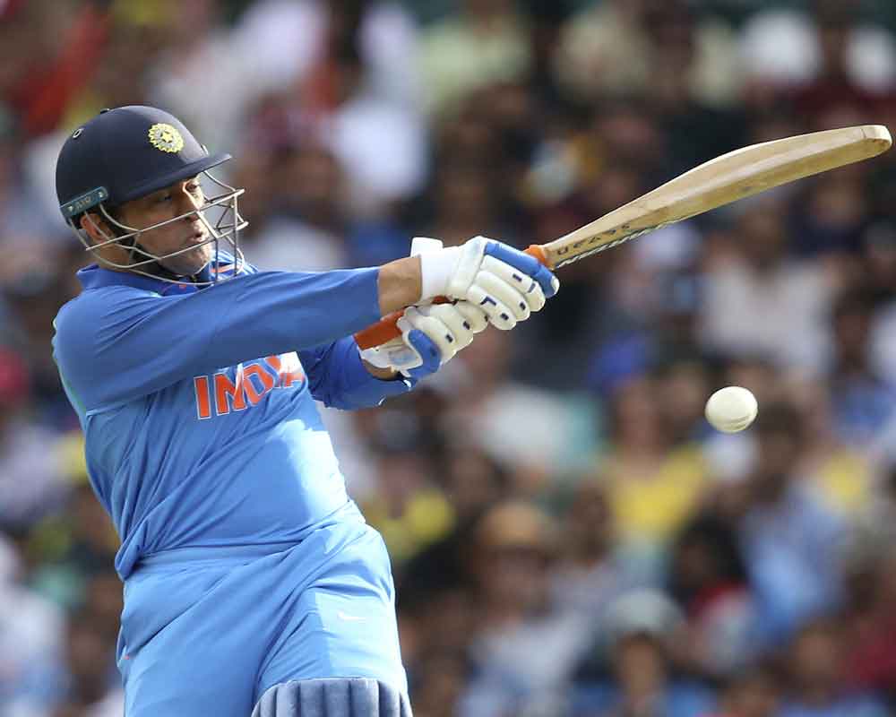 Dhoni's poor form a worry as India look to restore parity