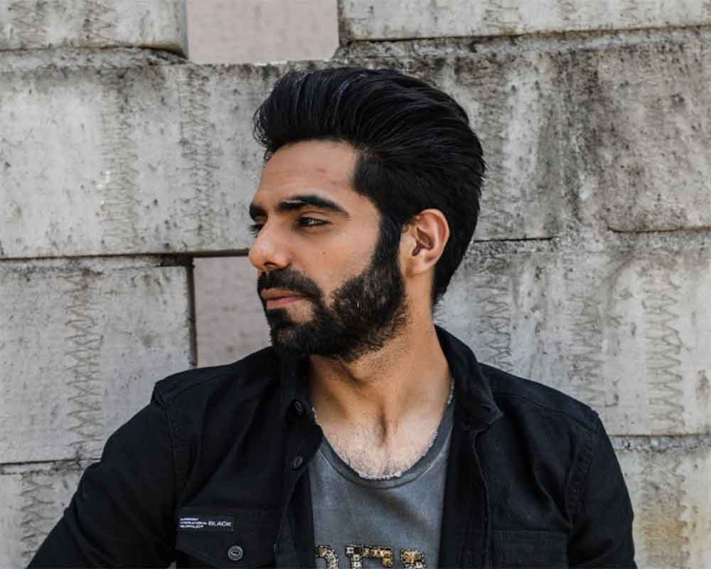 Don't want to get into the rat race of being a hero: Aparshakti Khurana