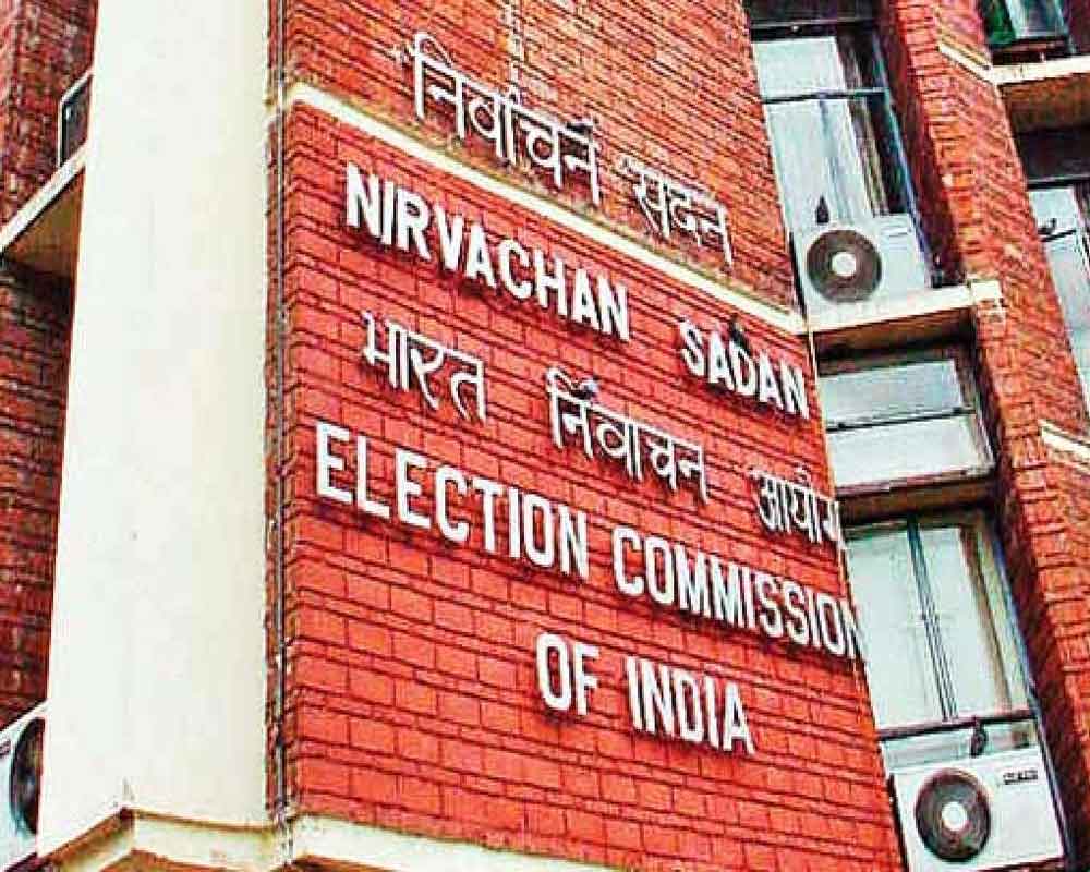 EC notice to railways on use of cups with chowkidar slogan