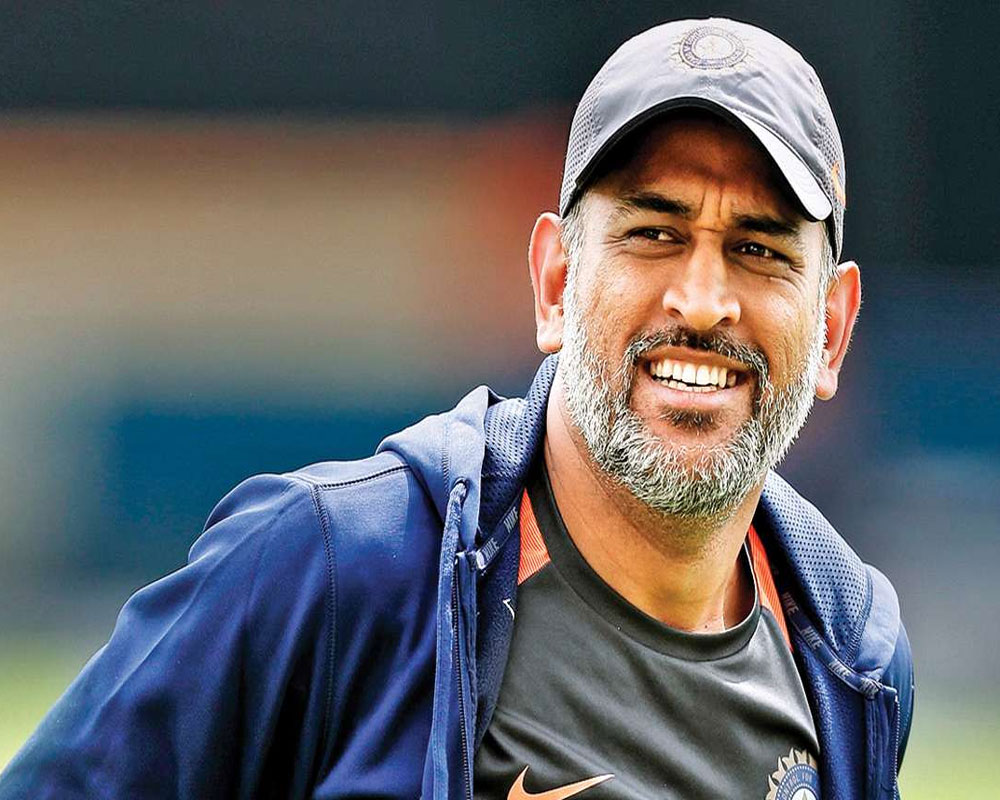Have seen Sachin get angry but not Dhoni, says Shastri