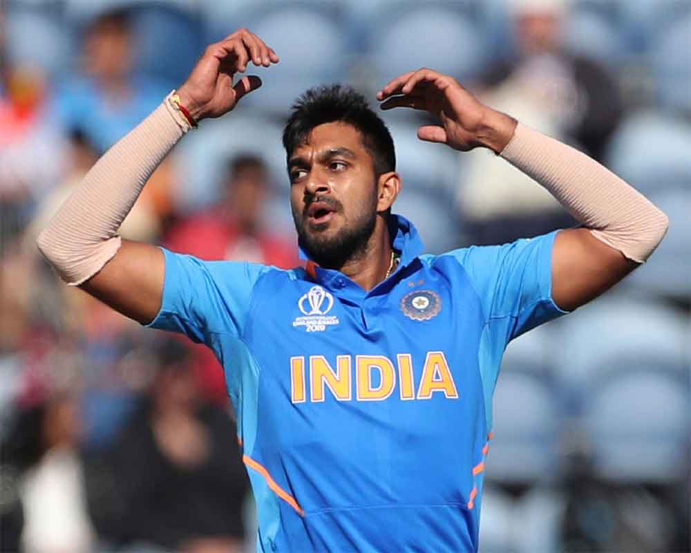 I am not surprised with my bowling: Shankar
