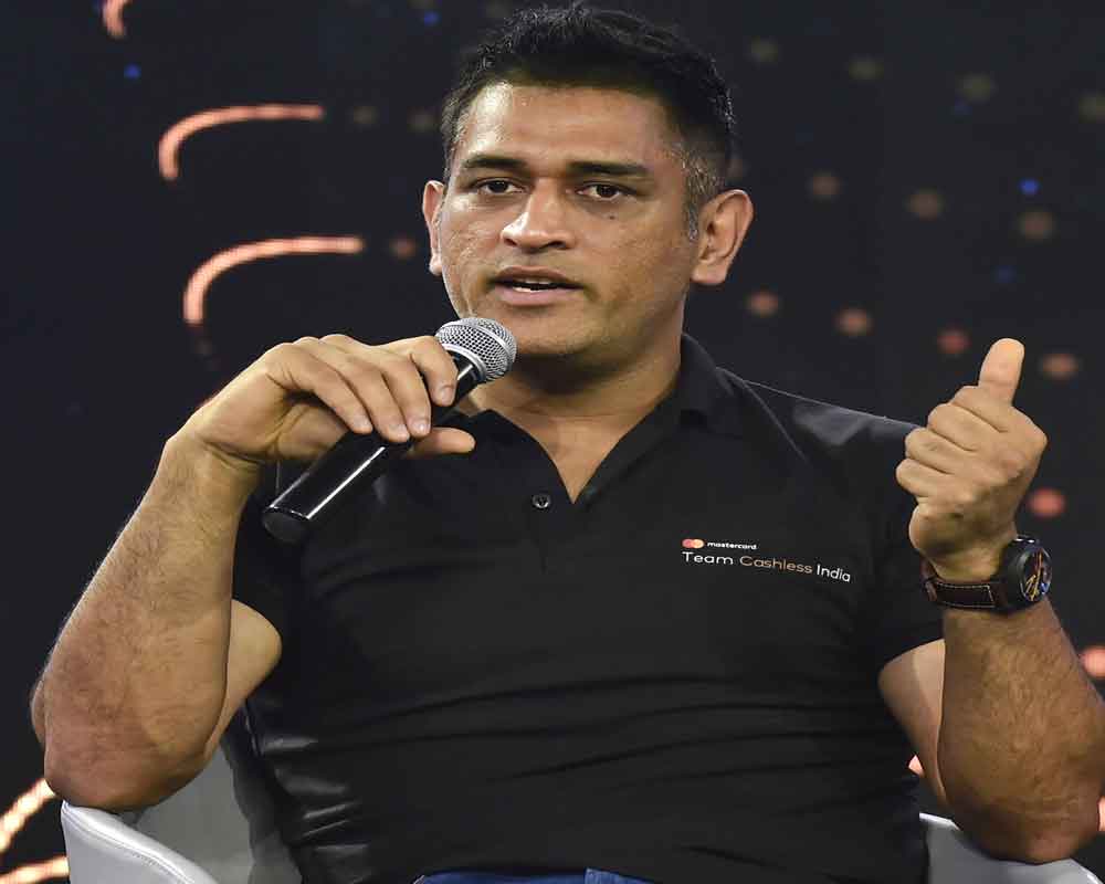 I too feel angry but have learnt to control emotions: Dhoni