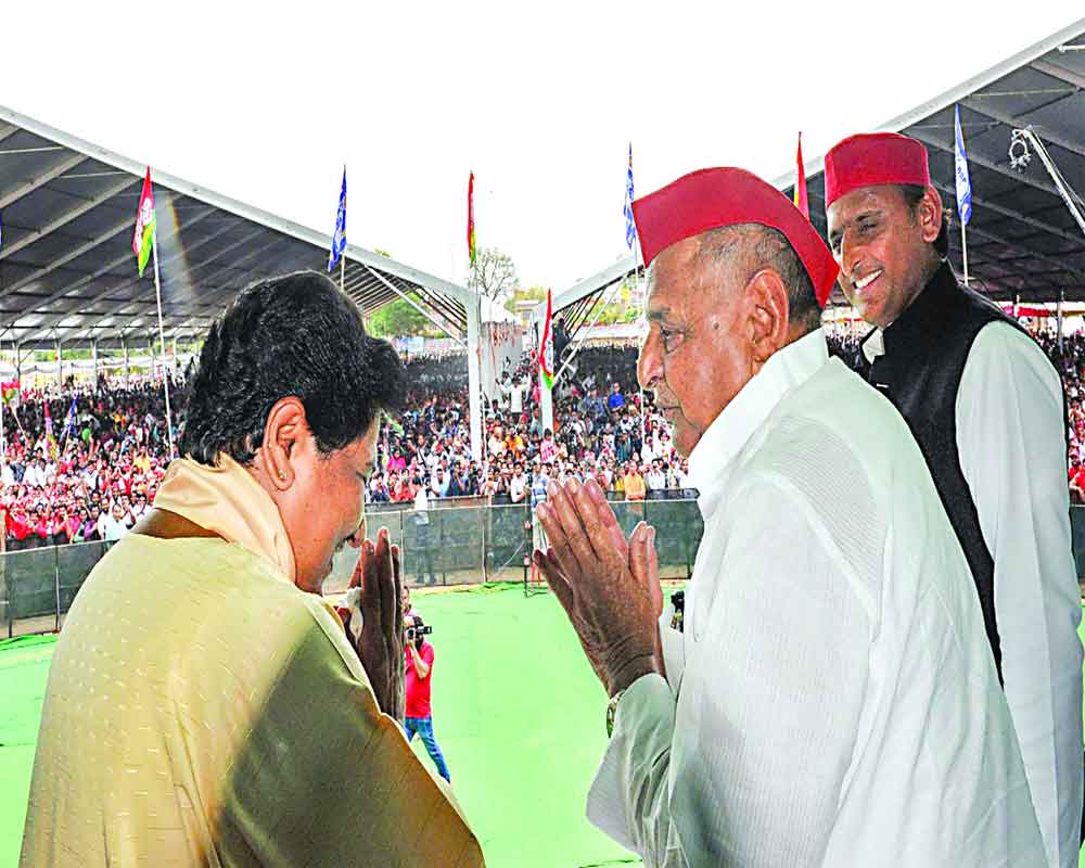 In historic turn, Maya shares dais with MSY