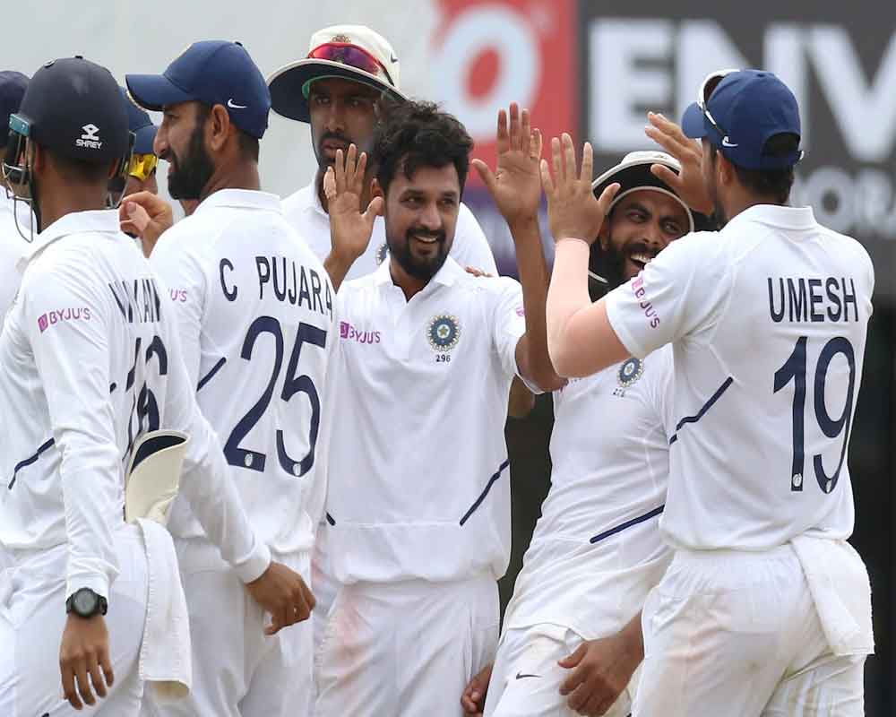 India enforce follow-on after bowling out South Africa for 162