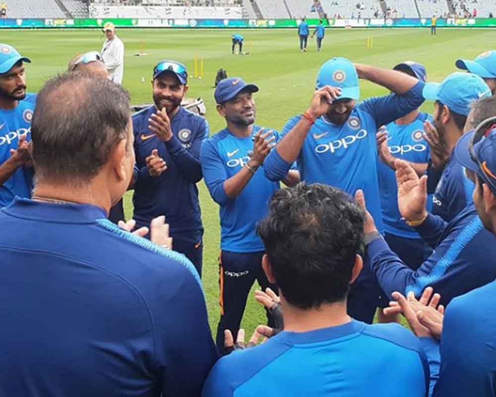 India opt to bowl, Vijay Shankar set to make ODI debut
