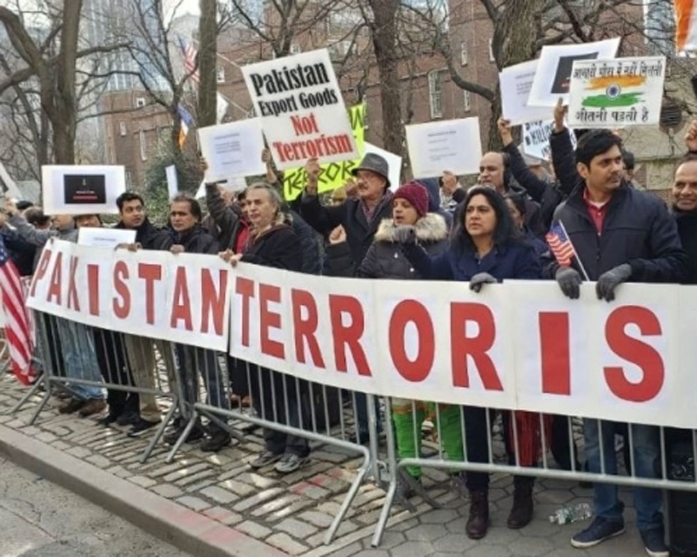 Indian-Americans protest outside Pak Consulate, Permanent Mission in New York against Pulwama attack
