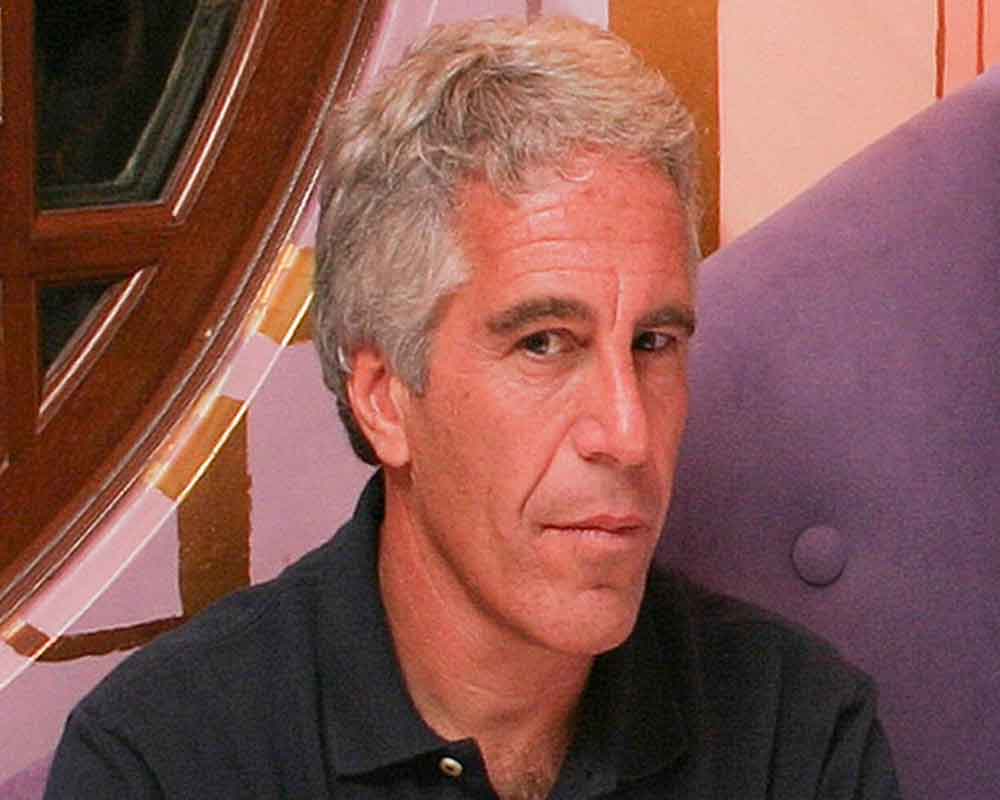 Judge ends case against Epstein, with a nod to the accusers